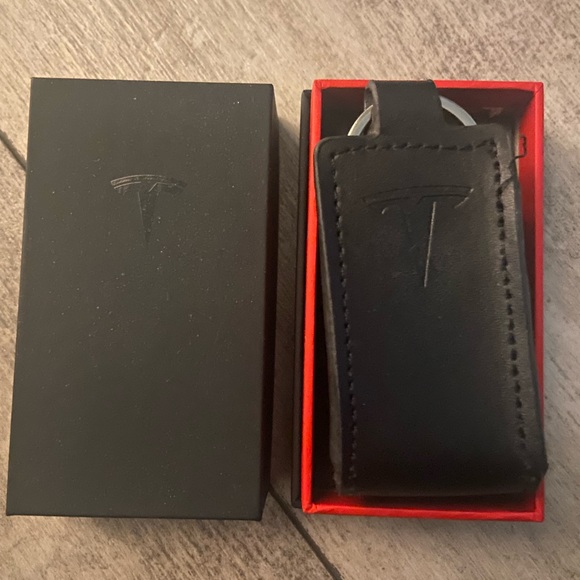 Tesla Other - Key Fob Holder For Tesla Model S